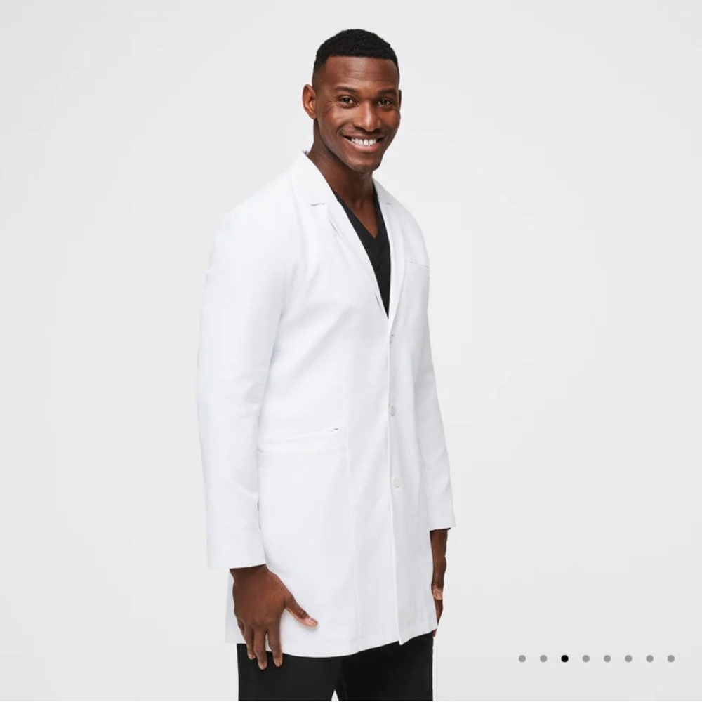 Figs Harlem long lab coat in XL